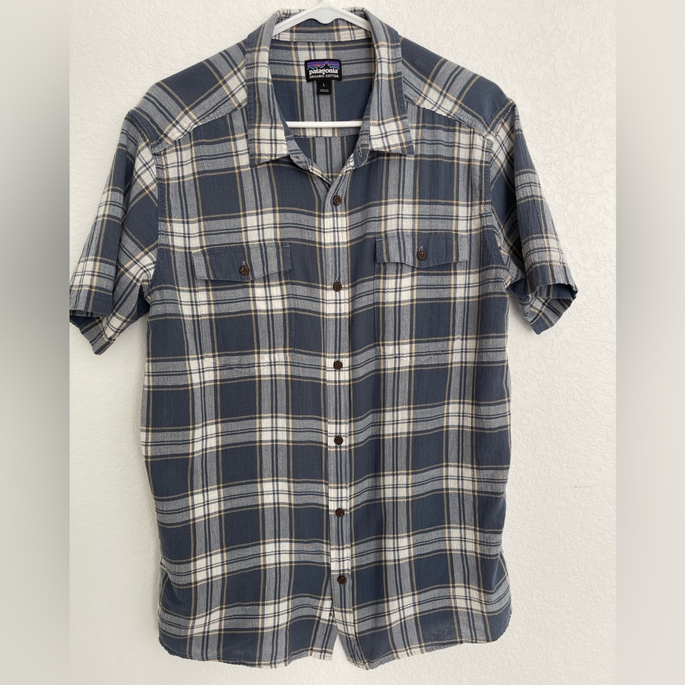 Patagonia Men’s Large cotton button down shirt